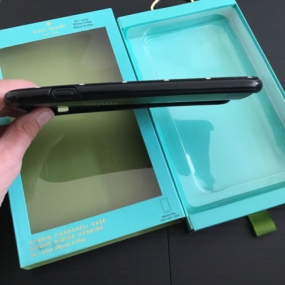 Kate Spade Larabee Dot iPhone 6+ Case (G) - Picture 5 of 8